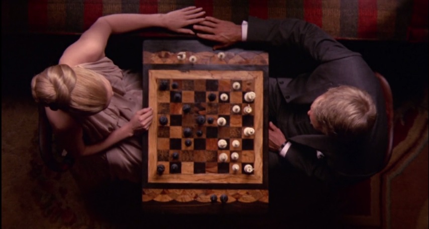 استیو مک کودین و فی داناوی در ماجرای توماس کراون 